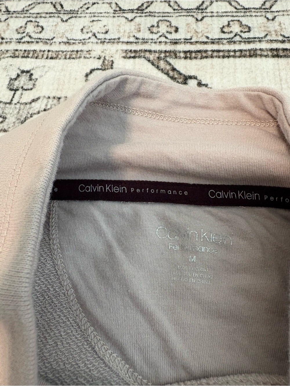 Calvin Klein Women’s Dusty Rose Crewneck Performance Pullover - Picture 7 of 8